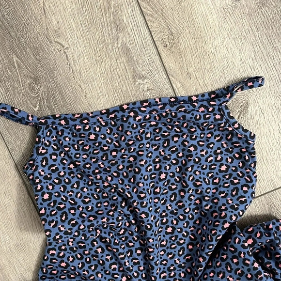 Grace & Lace cowl neck tunic with mask - Picture 5 of 6